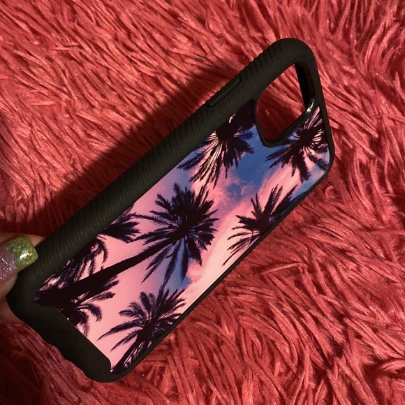 iPhone 11 case - Picture 2 of 2